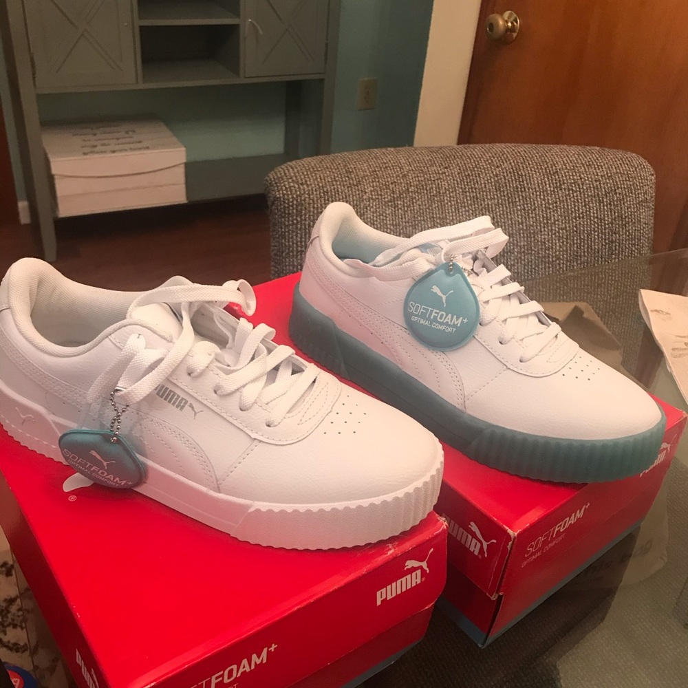 Women’s size 9 Puma-soft foams